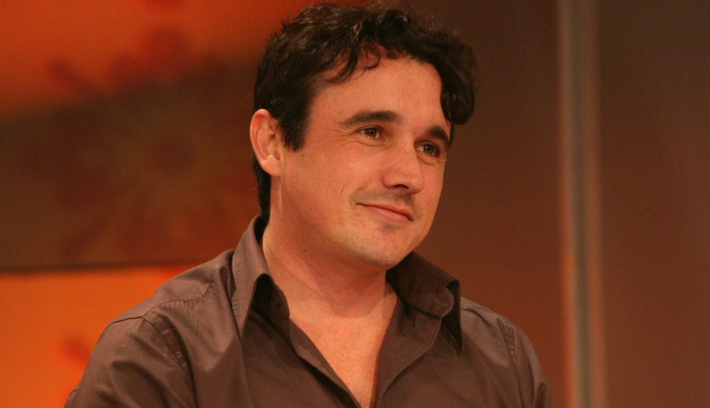 El actor brasileño Caio Junqueira murió este viernes tras un aparatoso accidente de tránsito