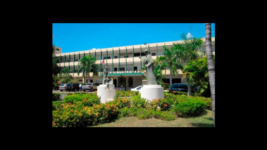 Salud Pública confirma dos colegios reportan casos de COVID-19 Salud Pública confirma dos colegios reportan casos de COVID-19