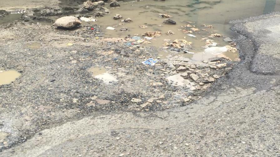 Residentes de La Ciénaga vuelven y se quejan del mal estado de sus calles  