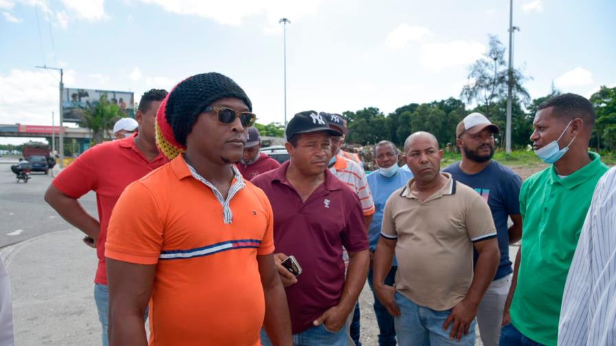 Quejas entre camioneros por medida que restringe paso  por el Distrito Nacional