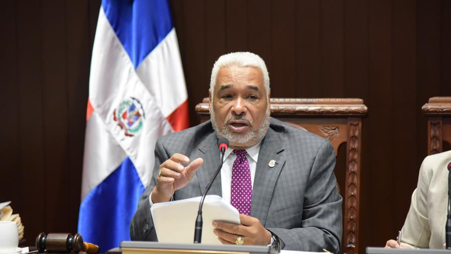 Camacho afirma  Ley Electoral fue reintroducida