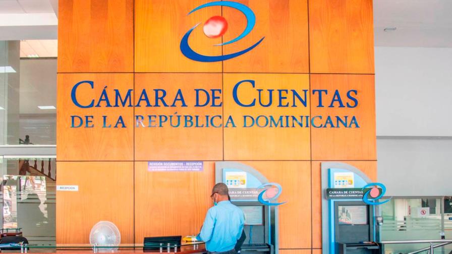 Cámara de Cuentas destituye a su director de Auditorías