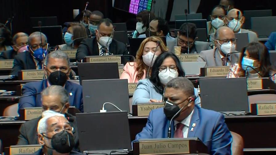 Diputados conforman comisión de disciplina que investigará apedreo al Congreso Nacional