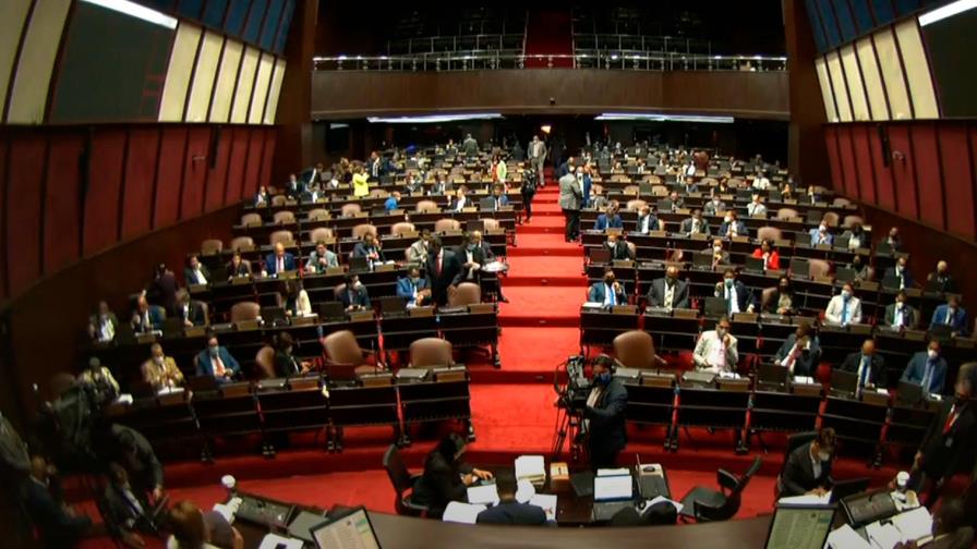 Diputados aprueban resolución que pide construir un puente paralelo al Francisco J. Peynado