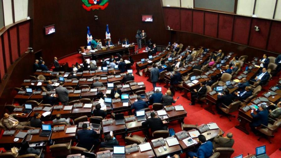 El PLD y el PRM empatan con cinco diputaciones en San Cristóbal El PLD y el PRM empatan con cinco diputaciones en San Cristóbal