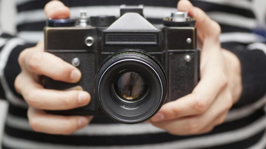 Hacer fotografías por debajo de faldas se convierte en delito en Reino Unido