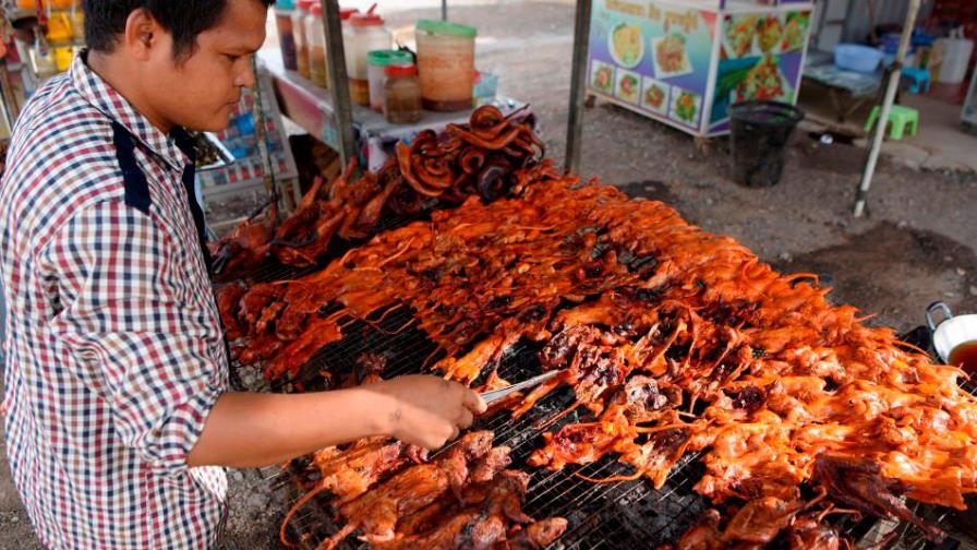 El pincho de rata, una delicia en Camboya