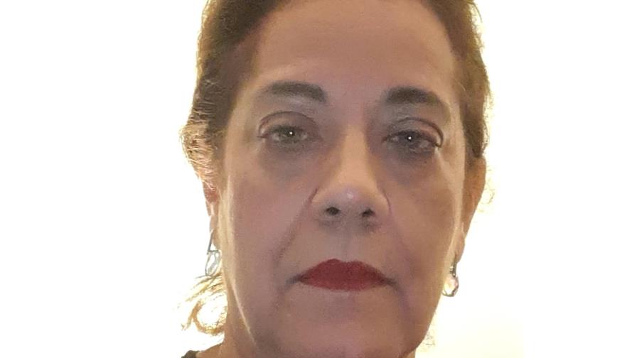 “Estación oscura”, poema de Camelia Michel