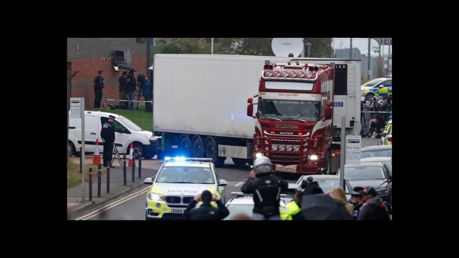 Autoridades de Gran Bretaña hallan 39 cadáveres dentro de camión