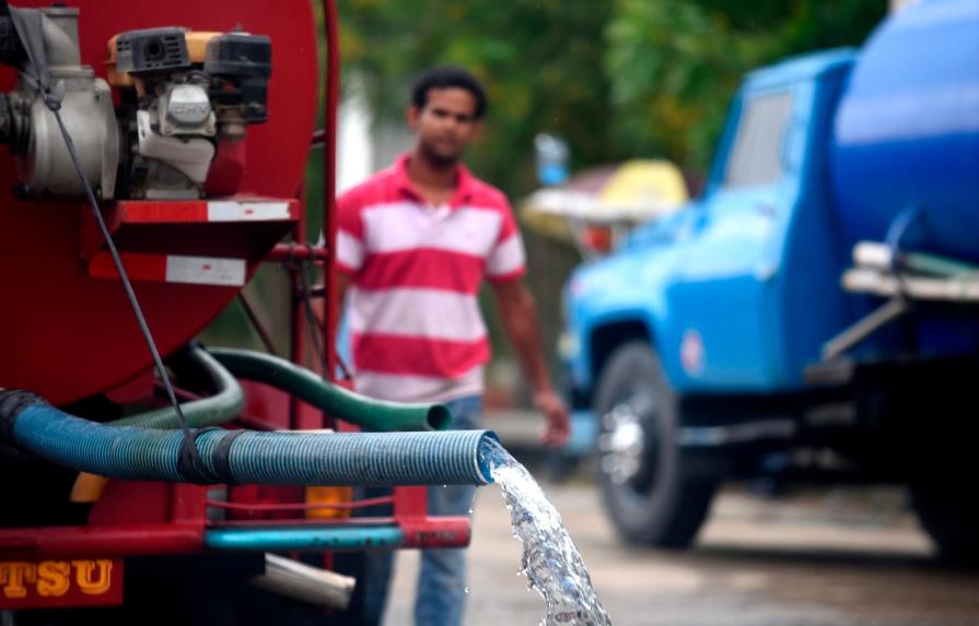 Crisis agua potable afecta el presupuesto de las familias de Santiago