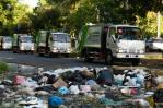 Manuel Jiménez realiza caravana con 35 camiones nuevos para acabar con la basura en SDE