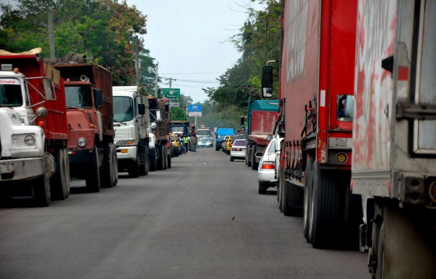 Cabildo de Dajabón cobrará impuesto de RD$200 por circulación a vehículos pesados 