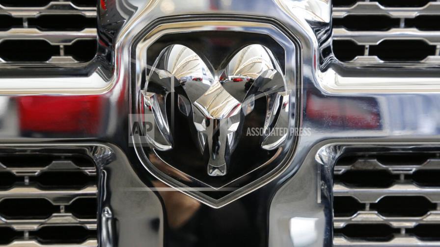 Fiat Chrysler llama a revisión 660,000 camionetas Fiat Chrysler llama a revisión 660,000 camionetas