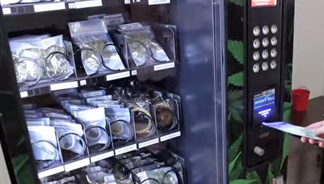Instalan primera máquina distribuidora de cannabis en Grecia