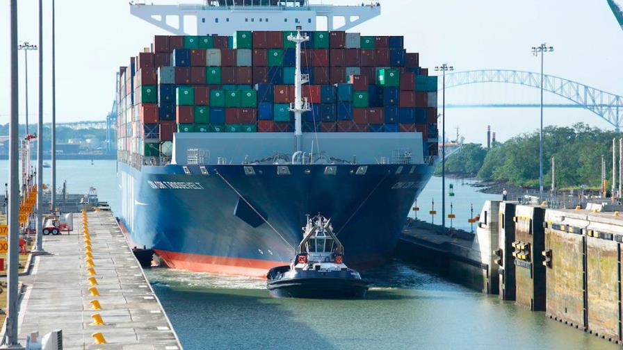 Canal de Panamá implementará cargo por uso de agua dulce en medio de escasez