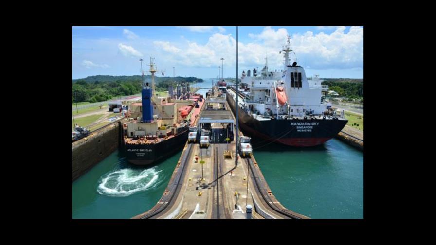 Tránsitos por el Canal de Panamá caerían en un 20 % en el peor de los escenarios