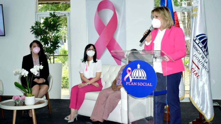 Plan Social realiza conversatorio para sensibilizar sobre Cáncer de Mama
