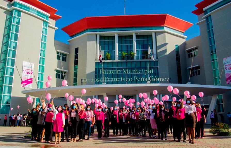 Vicealcaldesa de Santo Domingo Este encabeza acto por cáncer de mama