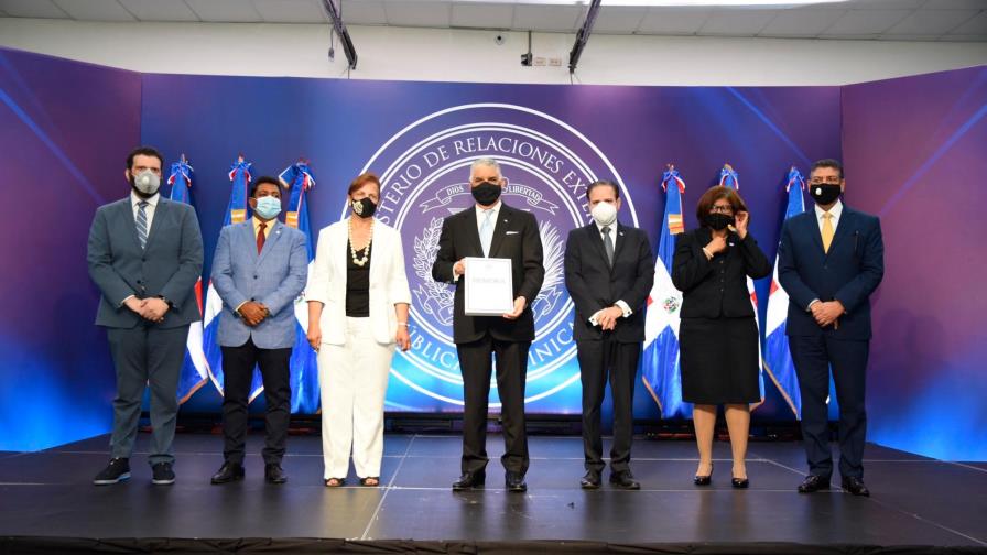 Miguel Vargas se despide de la Cancillería; afirma cumplió con éxito su misión 