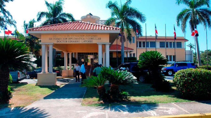 Reaccionan a que República Dominicana solicite visado a venezolanos 