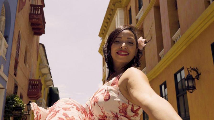 Cantante Jessica Medina rinde homenaje a las madres
