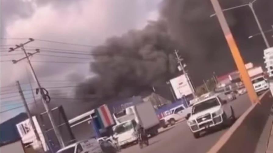 Incendio afecta empresa Congelam en el kilómetro 14 autopista Duarte Incendio afecta empresa Congelam en el kilómetro 14 autopista Duarte