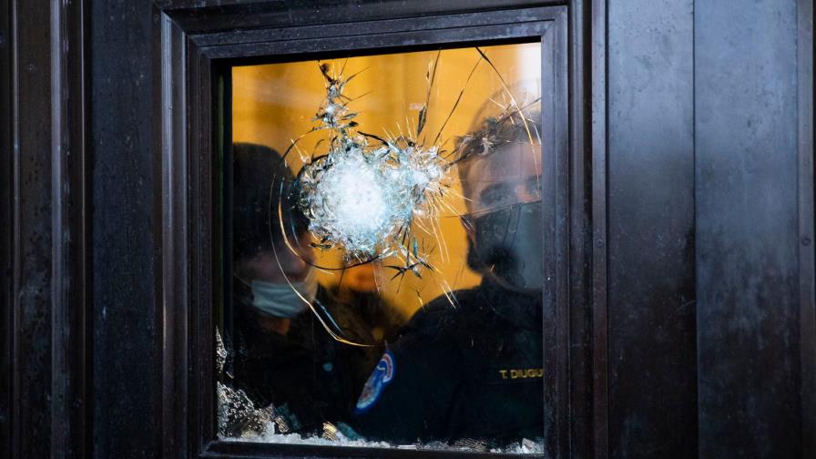 Muere un policía del Capitolio herido durante el asalto al Congreso de EE.UU.
