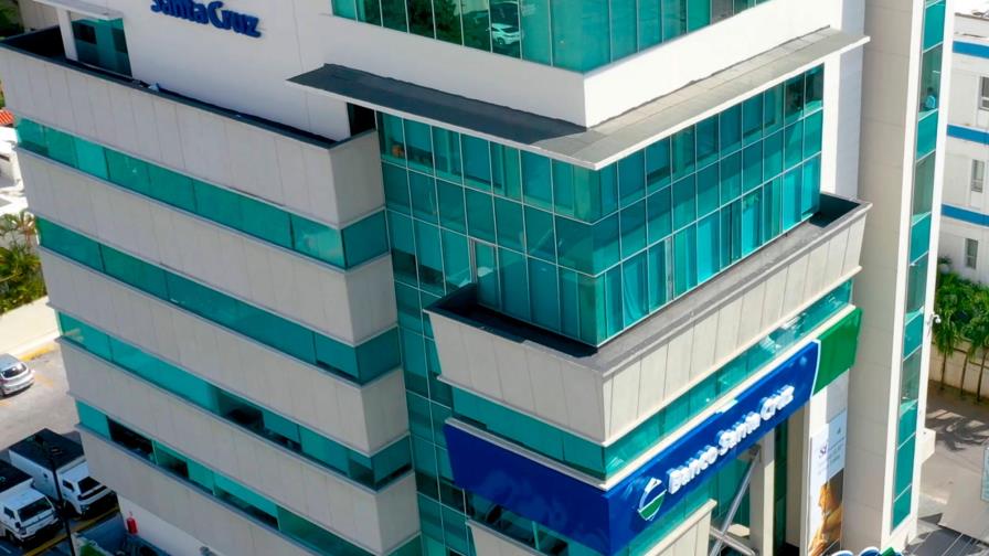 Fitch Ratings ratifica la calificación A-(dom) a Banco Santa Cruz