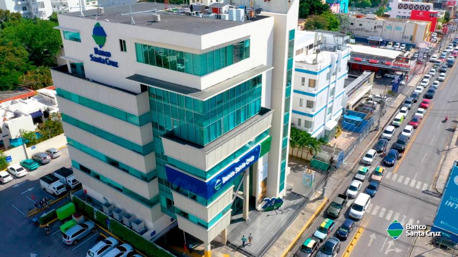 Banco Santa Cruz aumenta en RD$2,000 millones su capital y refuerza respaldo a pymes Banco Santa Cruz aumenta en RD$2,000 millones su capital y refuerza respaldo a pymes