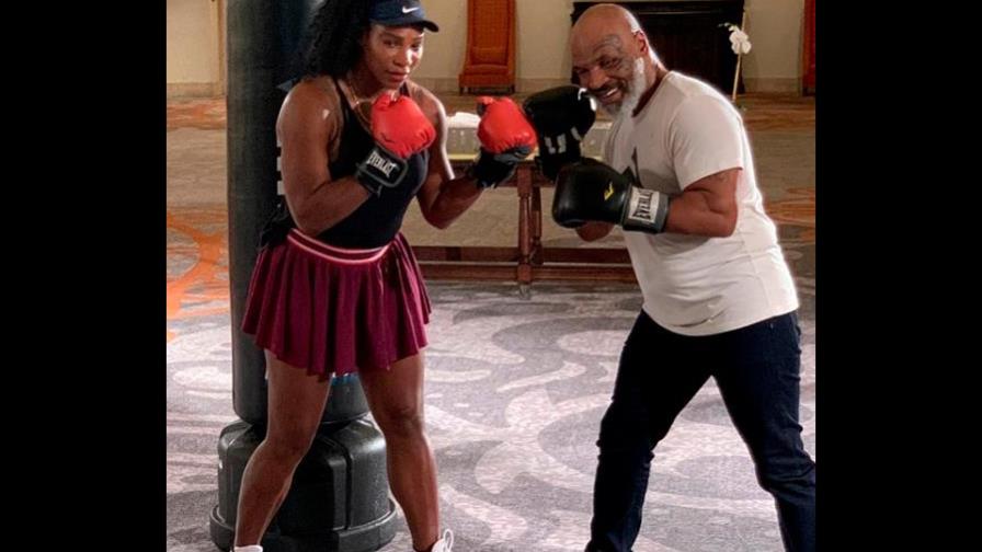 Mike Tyson da clases de boxeo a Serena Williams y el video se hace viral Mike Tyson da clases de boxeo a Serena Williams y el video se hace viral