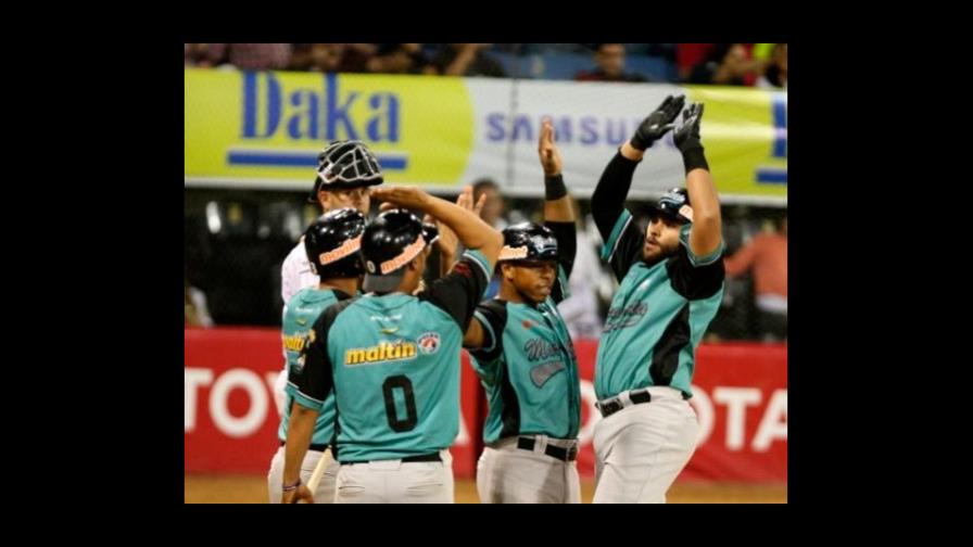 Cardenales cortan racha victoriosa de Tigres en Venezuela Cardenales cortan racha victoriosa de Tigres en Venezuela