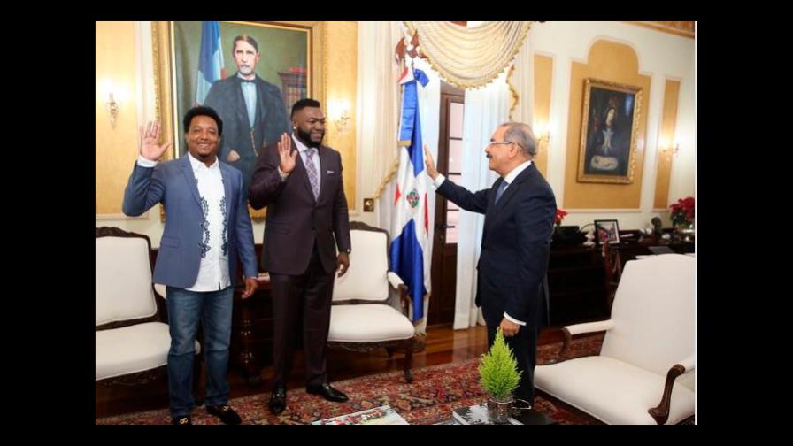 Pedro Martínez y David Ortiz gestionan partidos de Grandes Ligas en el país