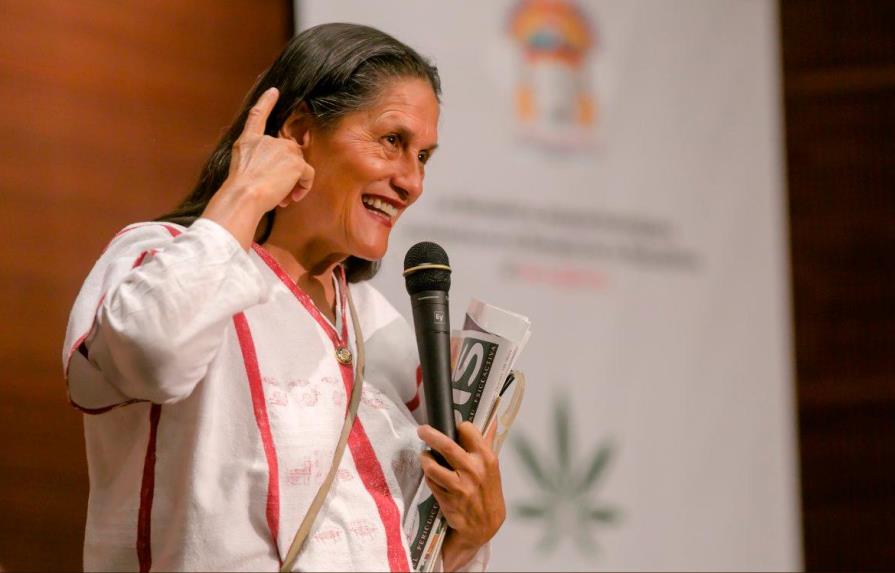 Senadora mexicana causa polémica en redes al hablar de marihuana y sexualidad