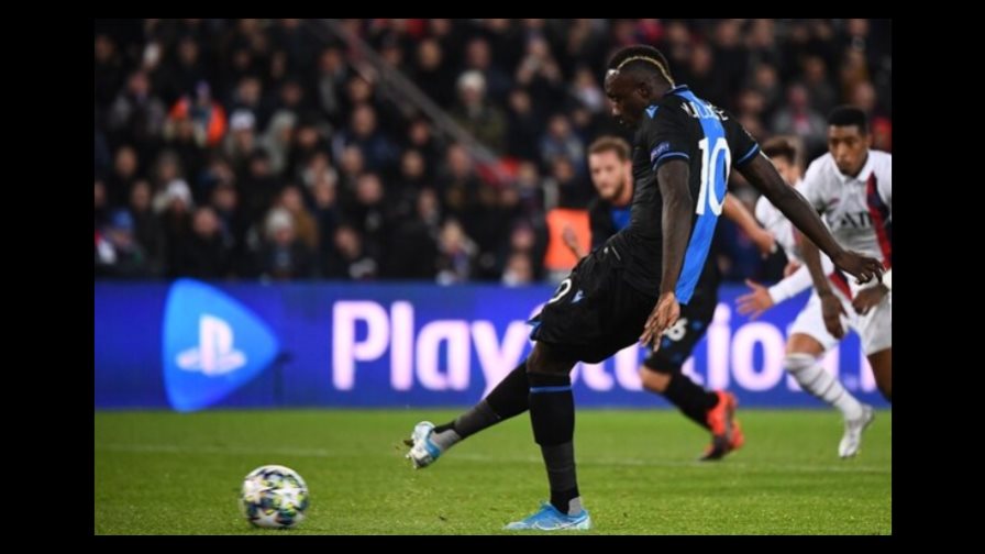 Mbaye Diagne sancionado por tirar y fallar penal que no le correspondía ante el PSG Mbaye Diagne sancionado por tirar y fallar penal que no le correspondía ante el PSG