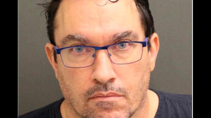 Acusan a empleado de Disney de violar a niña de 13 años Acusan a empleado de Disney de violar a niña de 13 años