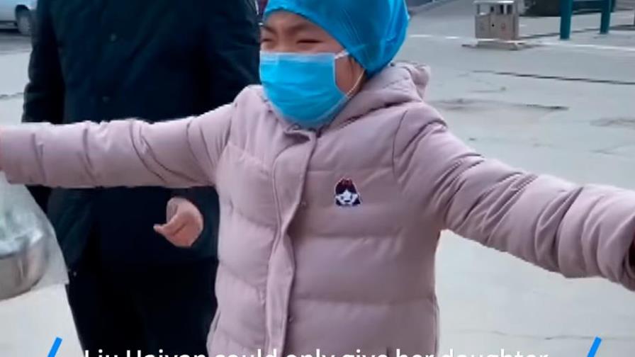 VIDEO | El emotivo encuentro de una enfermera que atiende pacientes con coronavirus y su hija 