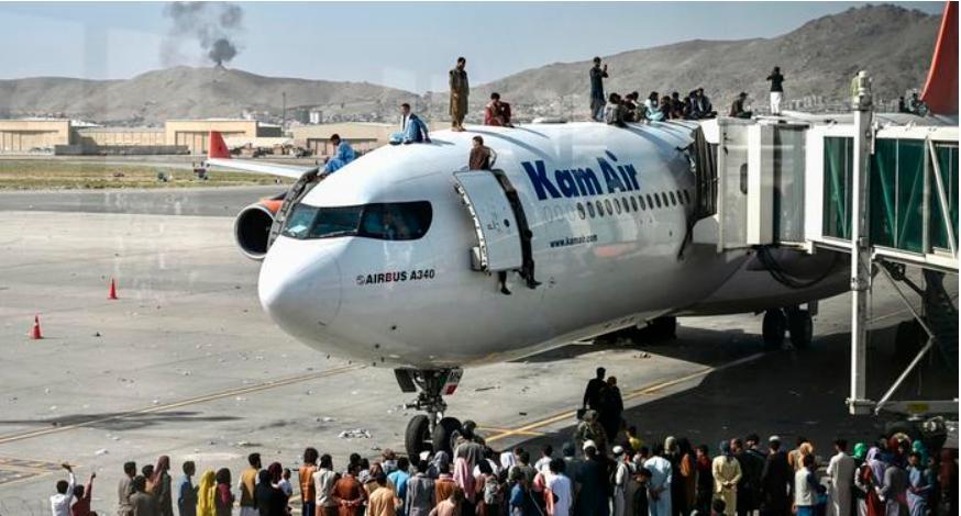 EEUU, Reino Unido y Australia advierten sobre una alta amenaza terrorista en el aeropuerto de Kabul