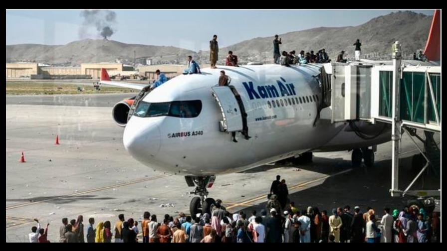 EEUU, Reino Unido y Australia advierten sobre una alta amenaza terrorista en el aeropuerto de Kabul EEUU, Reino Unido y Australia advierten sobre una alta amenaza terrorista en el aeropuerto de Kabul