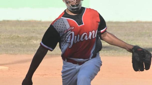 El equipo Villa Juana vence a Adovenprofar en softbol máster