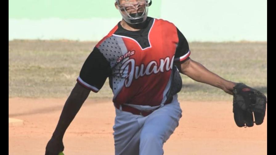 El equipo Villa Juana vence a Adovenprofar en softbol máster 