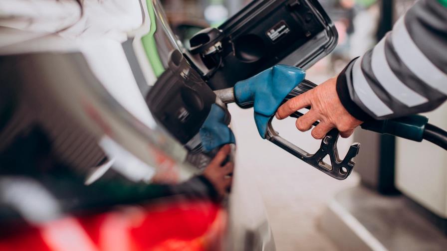 El petróleo de Texas abre con un descenso del 0,36 %, hasta 71,81 dólares