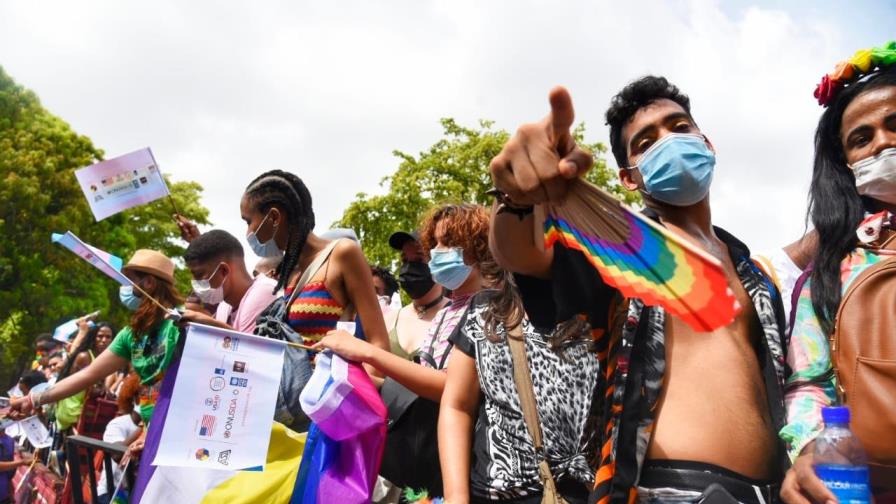 Malecón de Santo Domingo se viste de arcoíris en caravana del orgullo LGBTIQ 