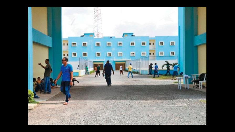 Prisión preventiva a ocho hombres acusados de diversos hechos delictivos en San Pedro de Macorís