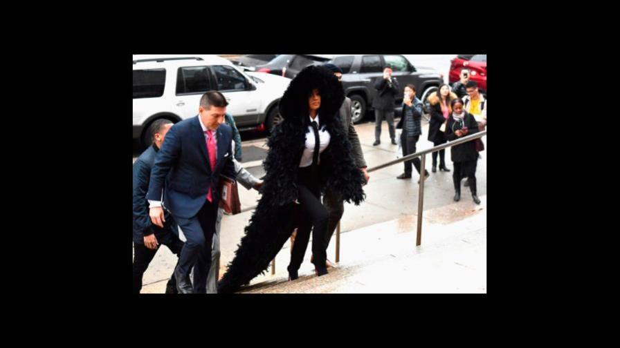Cardi B vuelve a comparecer ante tribunal de Nueva York