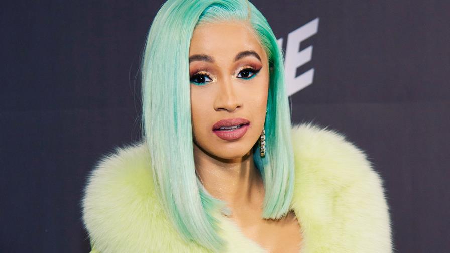 Las consecuencias para Cardi B por no reposar tras cirugías estéticas