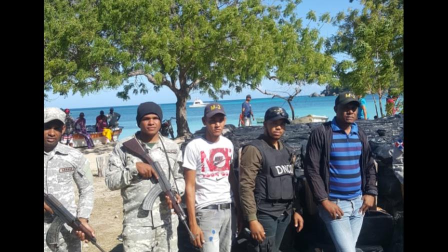 Armada decomisa casi tres millones de cigarrillos que entraban de contrabando desde Haití