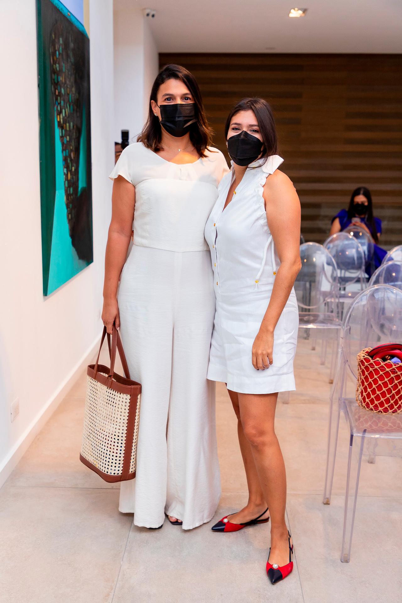 Carla Quiñones y Carolina Socías.