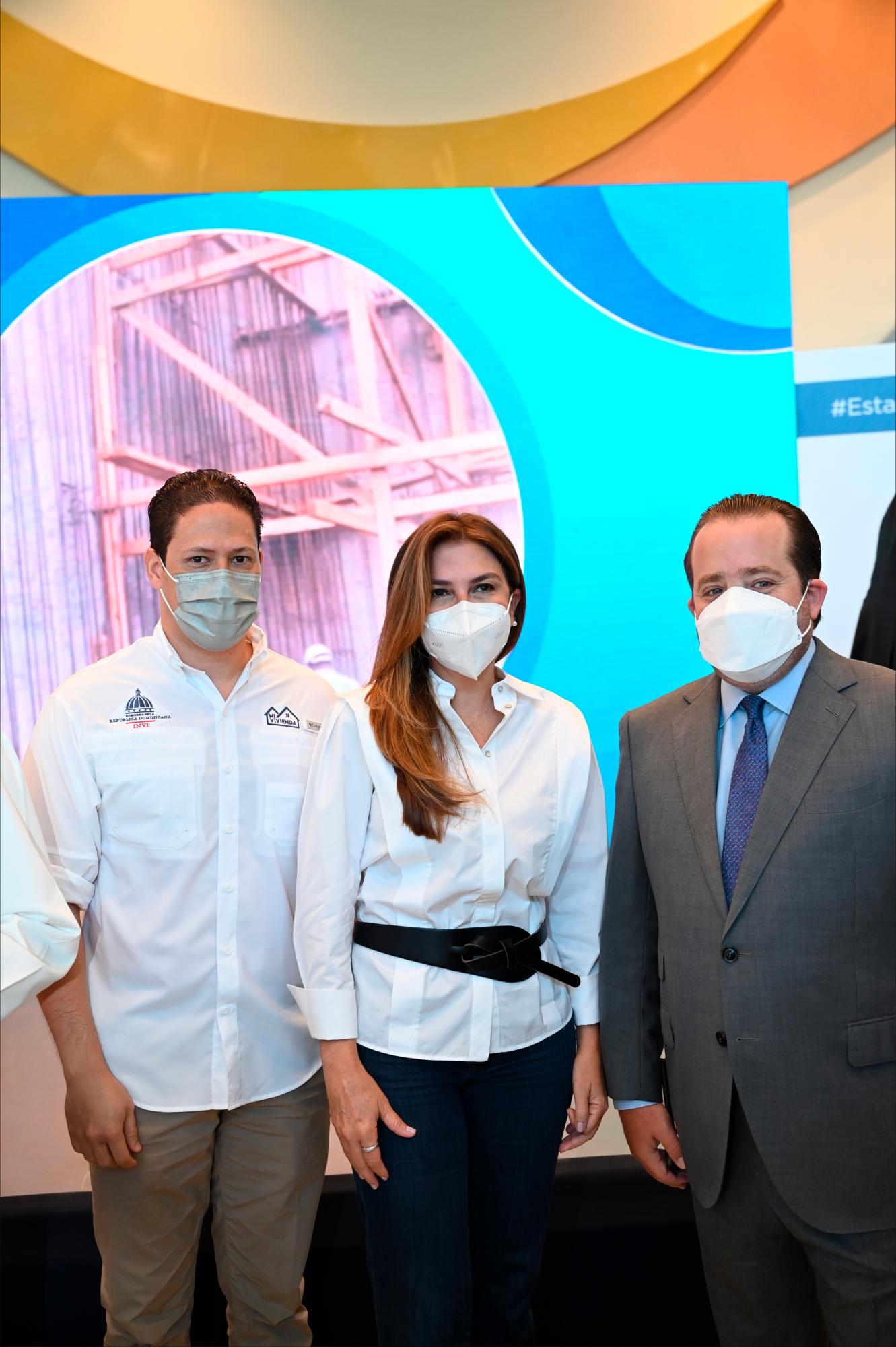 Carlos Bonilla, Carolina Mejia y Jose Paliza