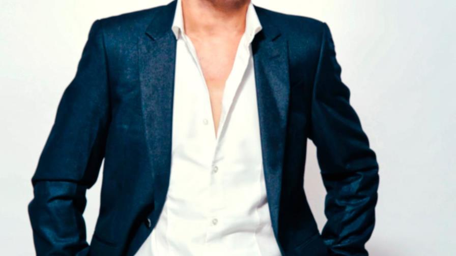 Carlos David renueva su repertorio con “Elizabeth”