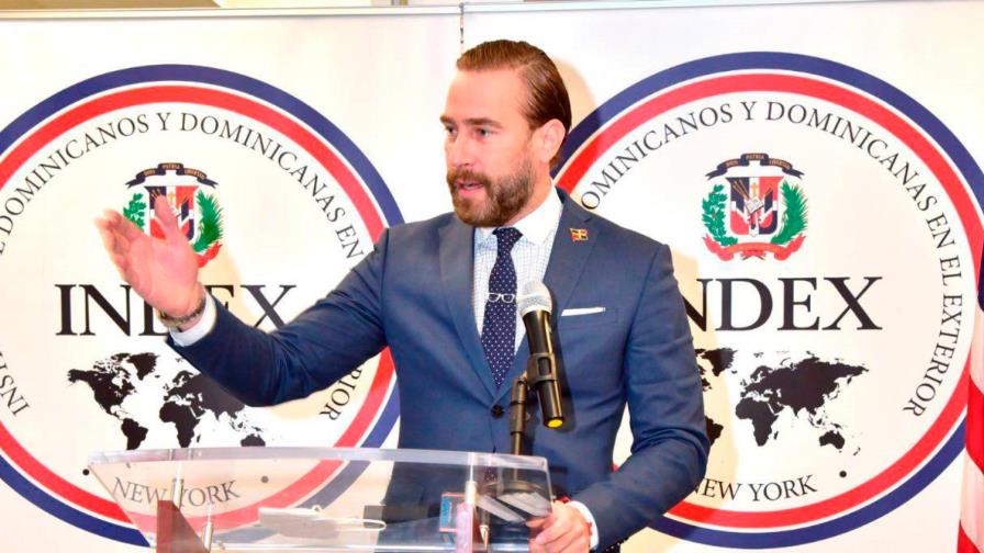 Carlos de la Mota tomará licencia sin sueldo para participar en telenovela